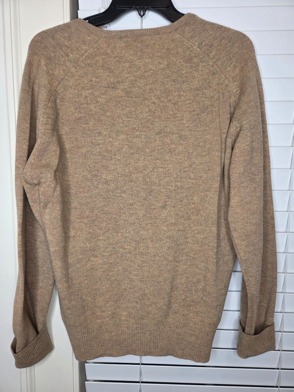 VTG Lambswool V-Neck Sweater Pullover Tan M USA Made Natural Fiber Flaw - Picture 4 of 8